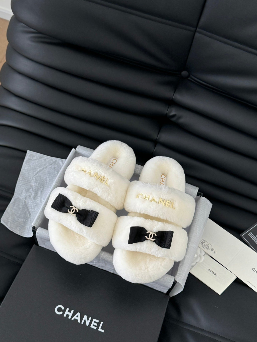 CHANEL DAD SANDAL MULE IN WHITE FLEECE WITH GOLD HARDWARE