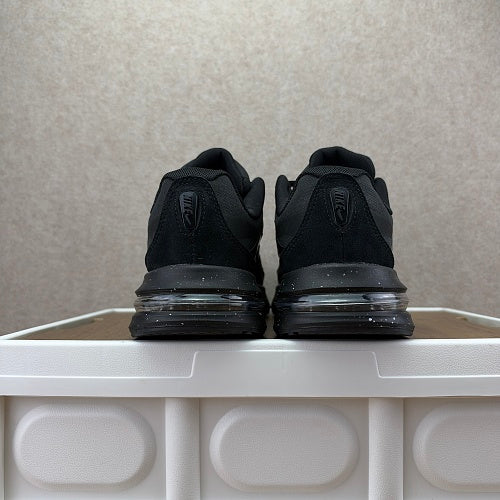 Nike Air Max Metro – All-Black Sneakers